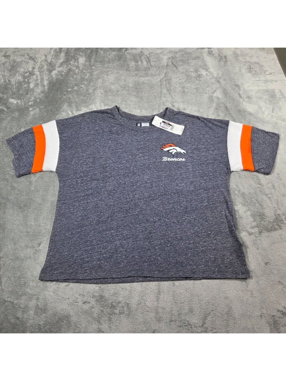 Denver Broncos Top Womens Large Gray NFL Team Apparel Short Sleeve Tee NEW